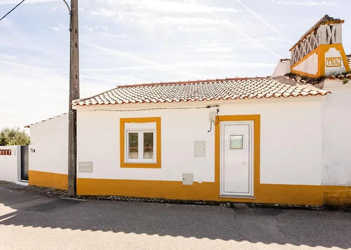 Country Pool House 27