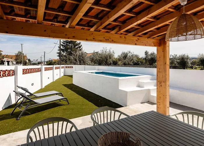 Country Pool House 27 * Abrantes